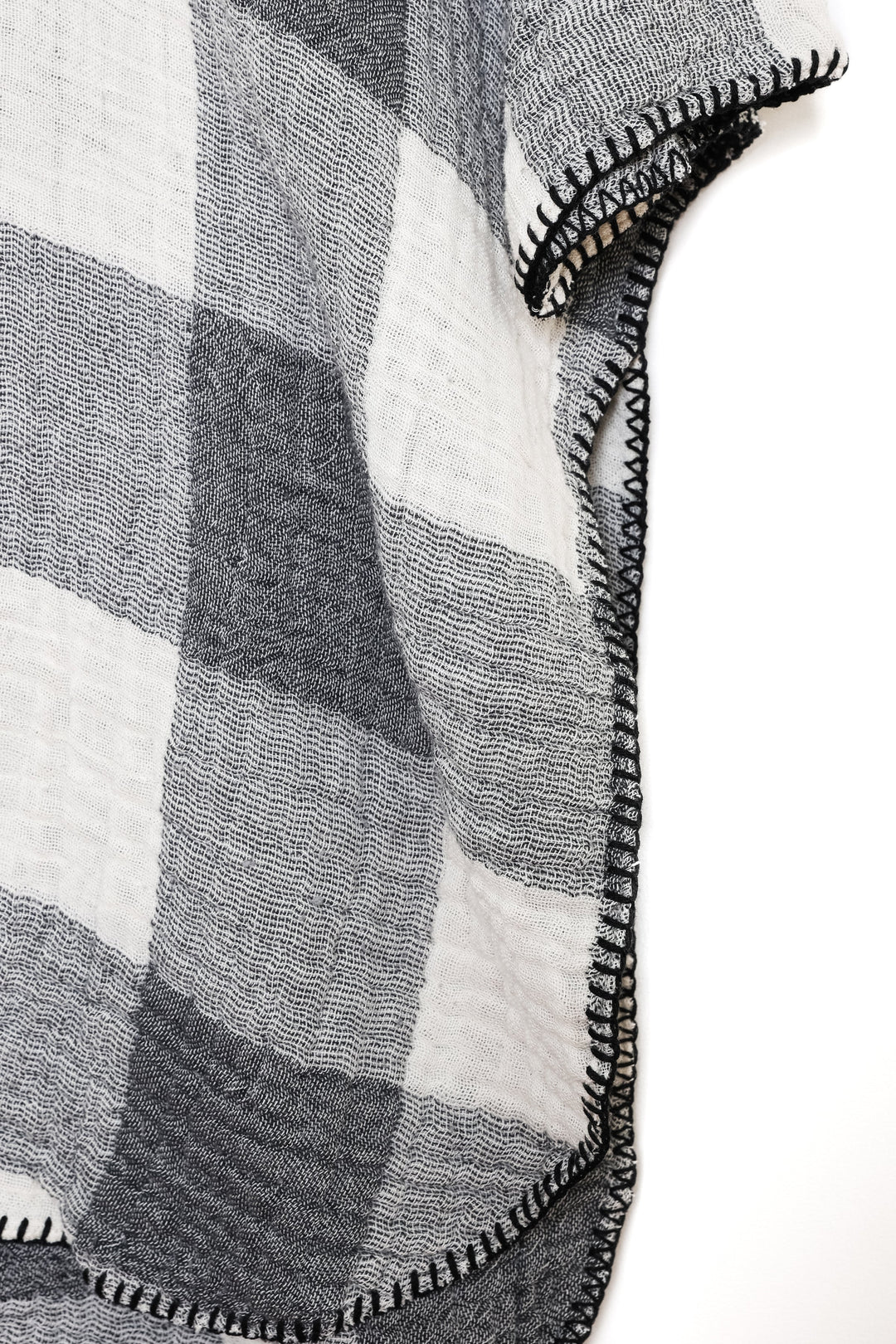 THE PEBBLE PLAID PONCHO