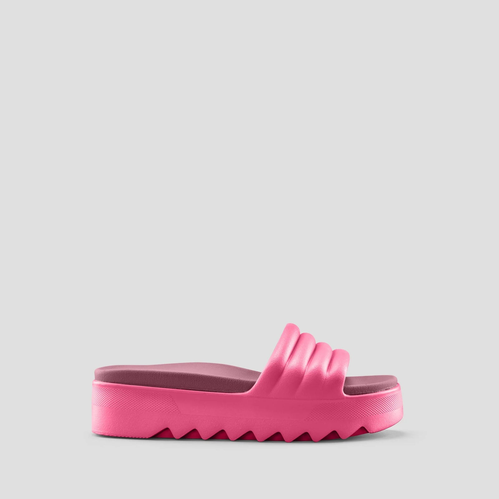 POOL PARTY MOLDED EVA SLIDE