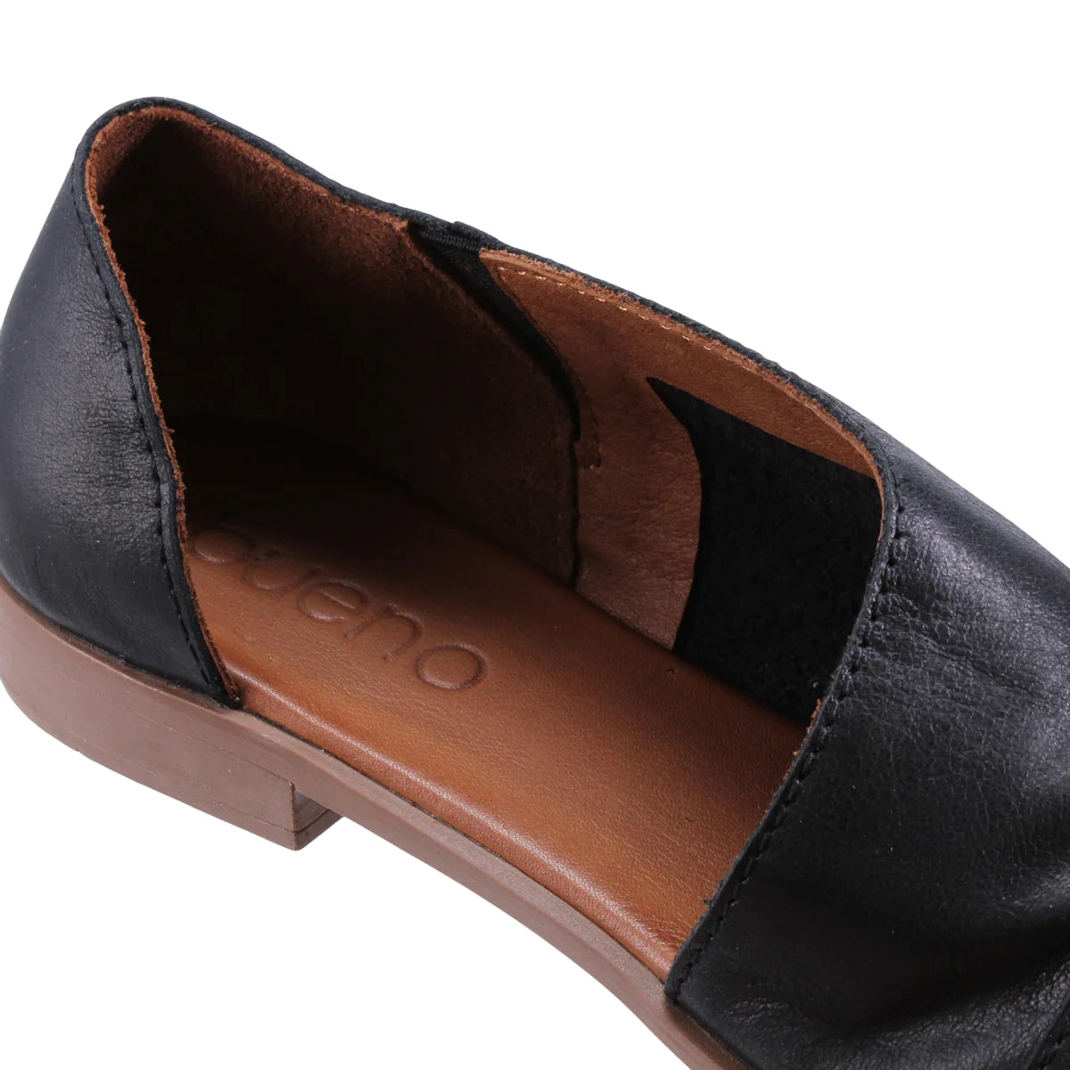 BLAKE FLAT